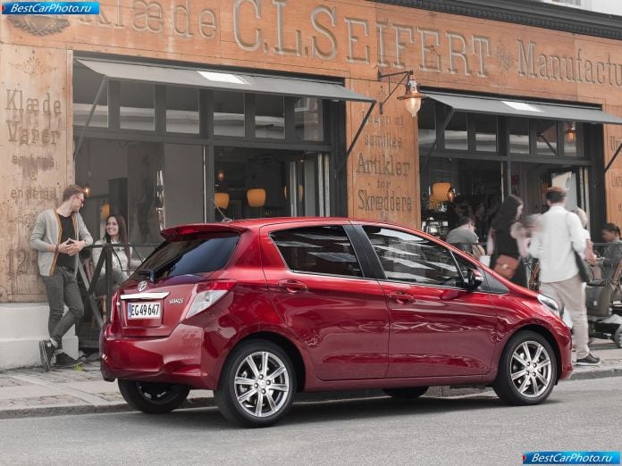 2012 Toyota Yaris - фотография 64 из 120