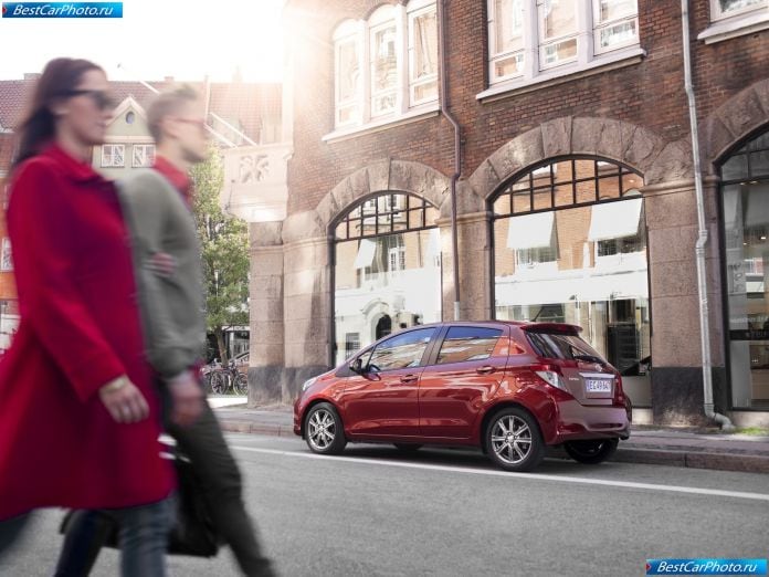 2012 Toyota Yaris - фотография 67 из 120