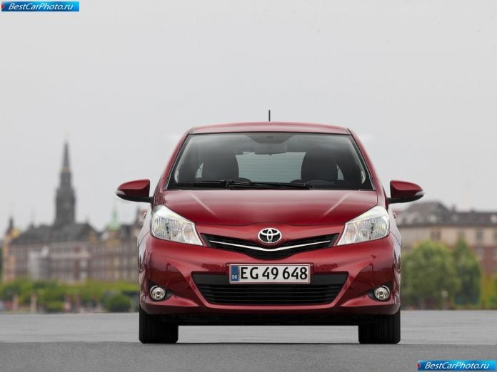 2012 Toyota Yaris - фотография 71 из 120