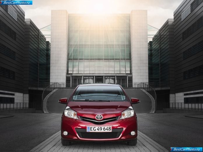 2012 Toyota Yaris - фотография 72 из 120