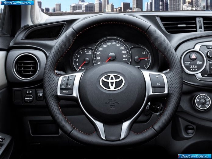2012 Toyota Yaris - фотография 83 из 120
