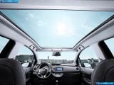 toyota_2012-yaris_1600x1200_084.jpg