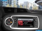 toyota_2012-yaris_1600x1200_090.jpg