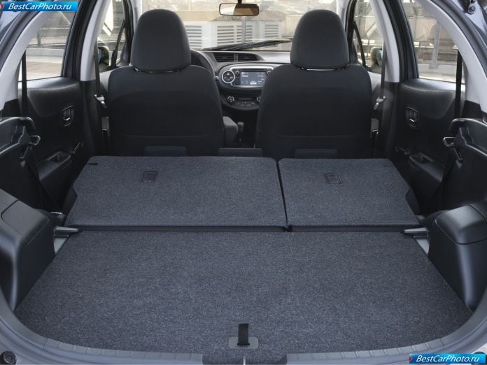 2012 Toyota Yaris - фотография 100 из 120