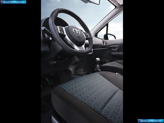 2012 Toyota Yaris - фотография 116 из 120