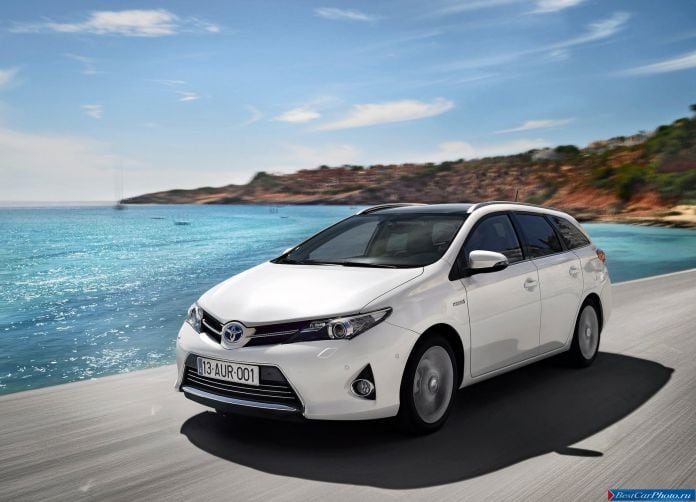 2013 Toyota Auris Touring Sports - фотография 9 из 103