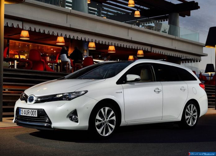 2013 Toyota Auris Touring Sports - фотография 11 из 103