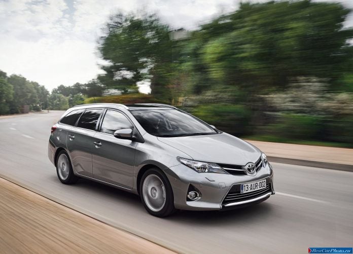 2013 Toyota Auris Touring Sports - фотография 28 из 103
