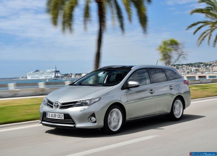 2013 Toyota Auris Touring Sports - фотография 29 из 103
