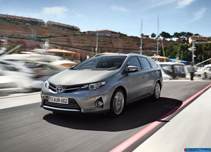2013 Toyota Auris Touring Sports - фотография 30 из 103
