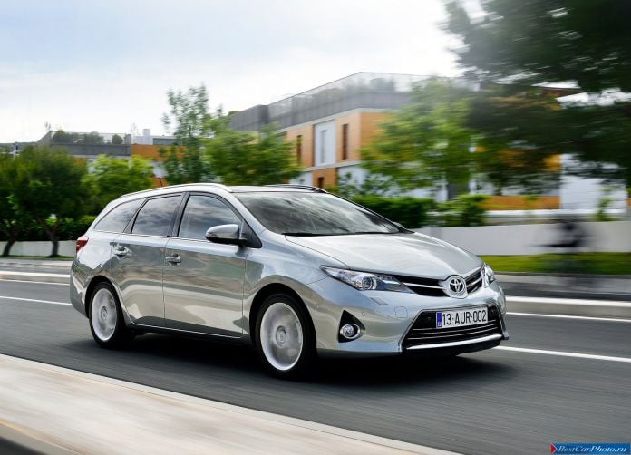 2013 Toyota Auris Touring Sports - фотография 31 из 103