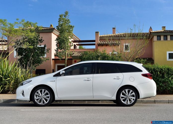 2013 Toyota Auris Touring Sports - фотография 41 из 103