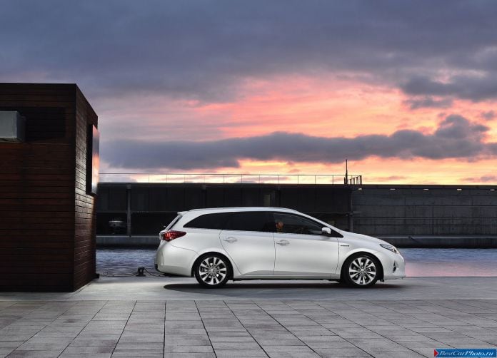 2013 Toyota Auris Touring Sports - фотография 43 из 103