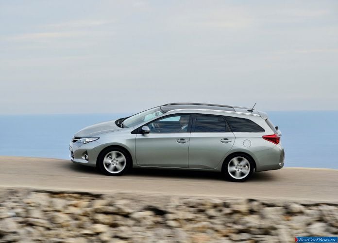 2013 Toyota Auris Touring Sports - фотография 45 из 103