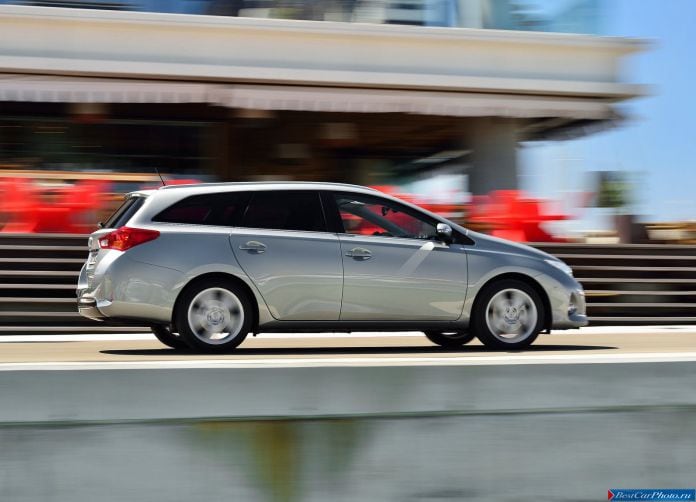 2013 Toyota Auris Touring Sports - фотография 47 из 103
