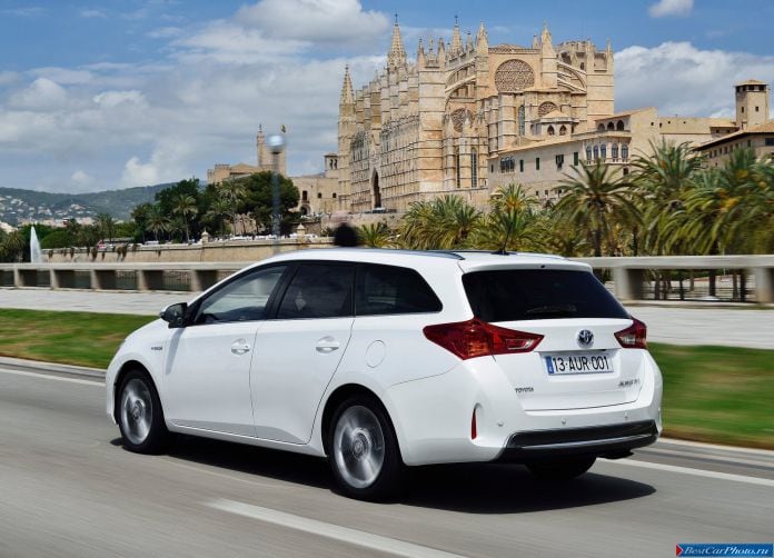 2013 Toyota Auris Touring Sports - фотография 54 из 103