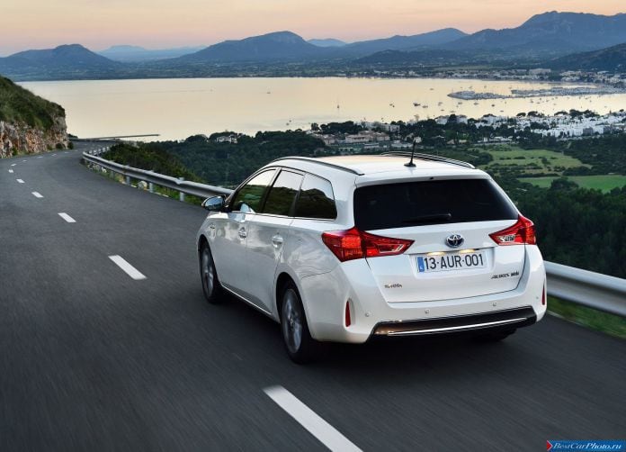2013 Toyota Auris Touring Sports - фотография 57 из 103
