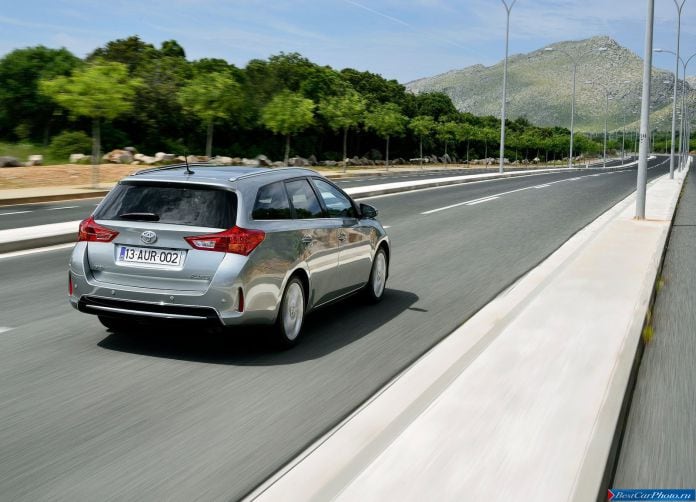 2013 Toyota Auris Touring Sports - фотография 68 из 103