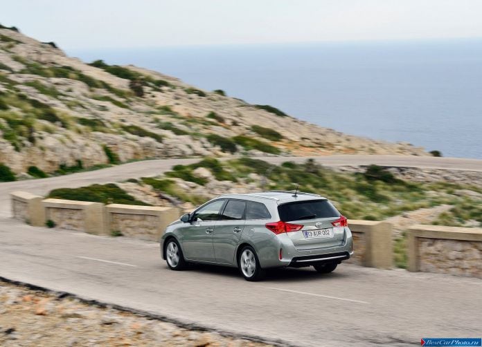 2013 Toyota Auris Touring Sports - фотография 69 из 103