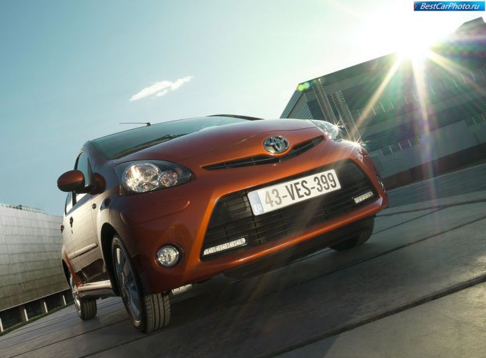 2013 Toyota Aygo - фотография 1 из 9