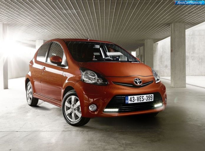 2013 Toyota Aygo - фотография 2 из 9