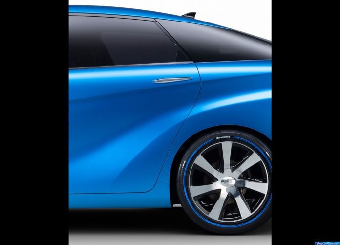 2013 Toyota FCV Concept - фотография 22 из 24