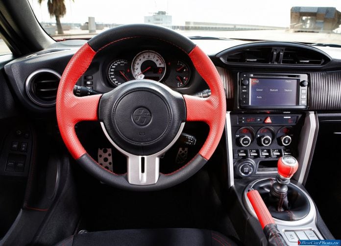 2013 Toyota GT 86 - фотография 6 из 104