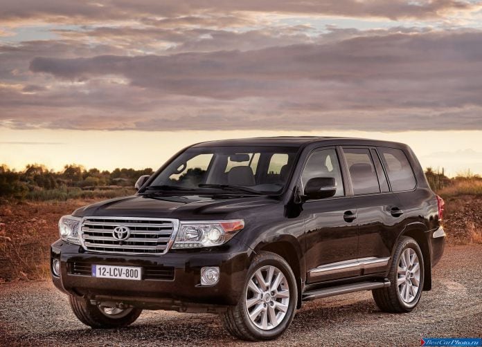 2013 Toyota Land Cruiser - фотография 2 из 48