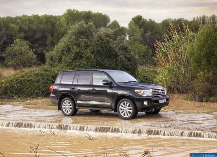 2013 Toyota Land Cruiser - фотография 11 из 48