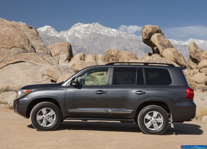 2013 Toyota Land Cruiser - фотография 21 из 48
