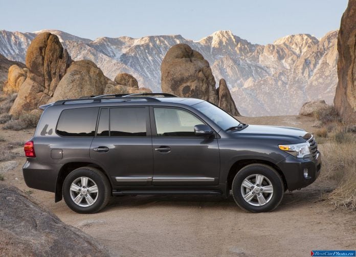 2013 Toyota Land Cruiser - фотография 25 из 48