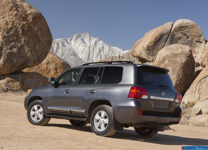 2013 Toyota Land Cruiser - фотография 29 из 48