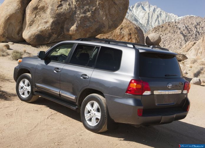 2013 Toyota Land Cruiser - фотография 30 из 48