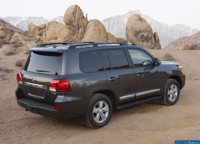2013 Toyota Land Cruiser - фотография 31 из 48