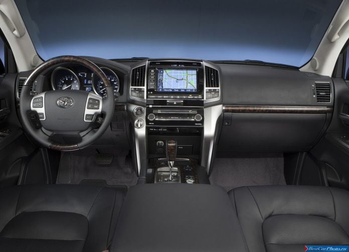 2013 Toyota Land Cruiser - фотография 36 из 48
