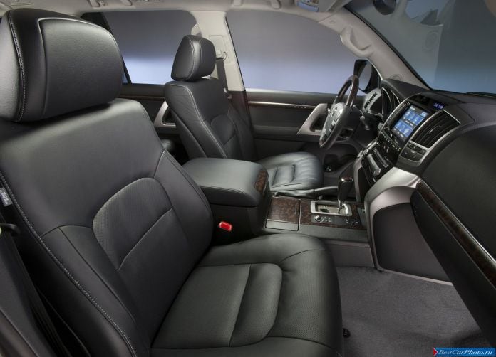 2013 Toyota Land Cruiser - фотография 38 из 48