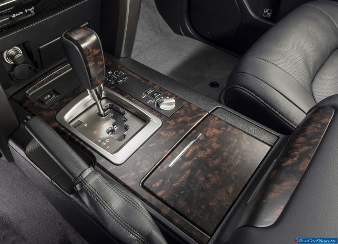 2013 Toyota Land Cruiser - фотография 40 из 48