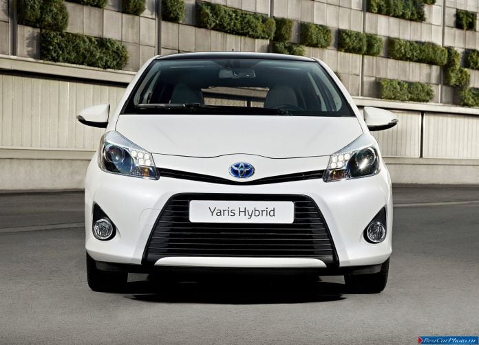 2013 Toyota Yaris Hybrid - фотография 43 из 67