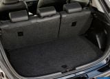 toyota_2013-yaris_hybrid_1600x1200_057.jpg