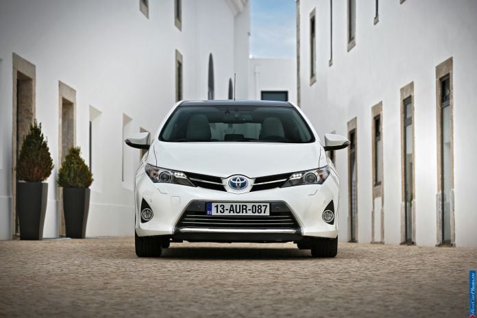 2013 Toyota Auris - фотография 5 из 77