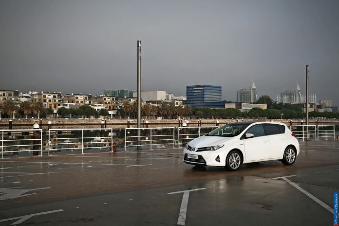 2013 Toyota Auris - фотография 11 из 77