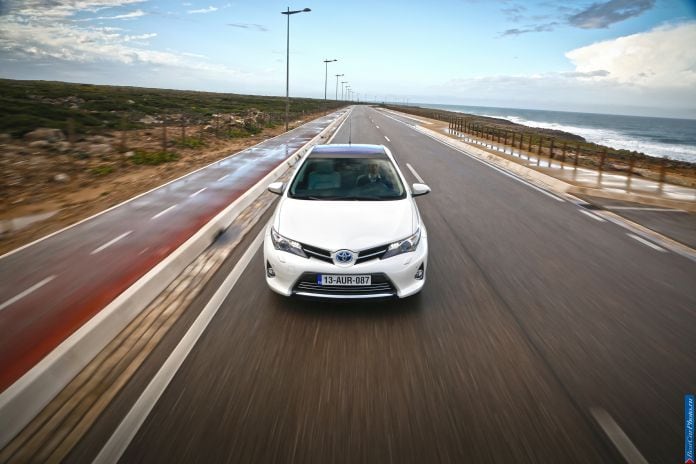 2013 Toyota Auris - фотография 13 из 77
