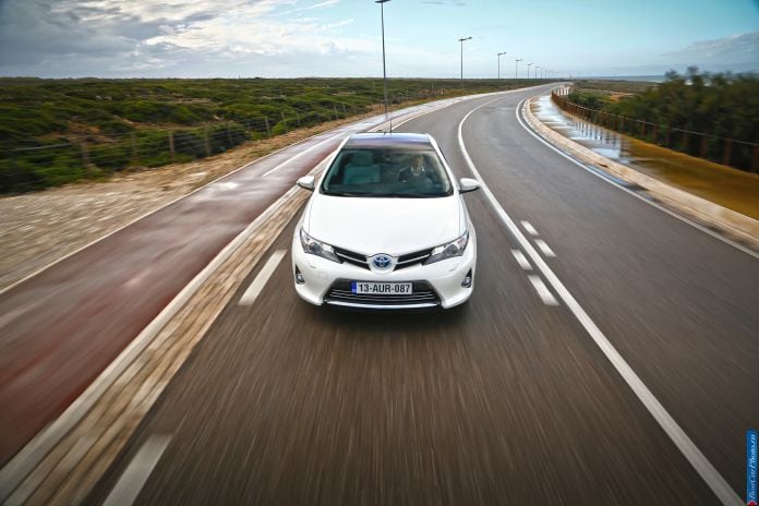 2013 Toyota Auris - фотография 14 из 77