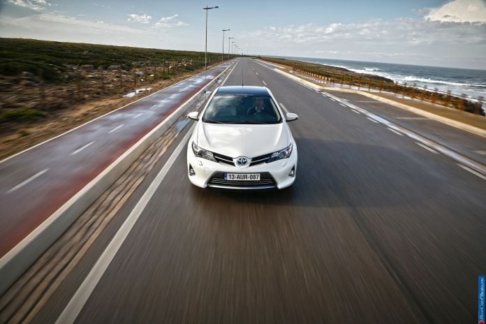 2013 Toyota Auris - фотография 15 из 77