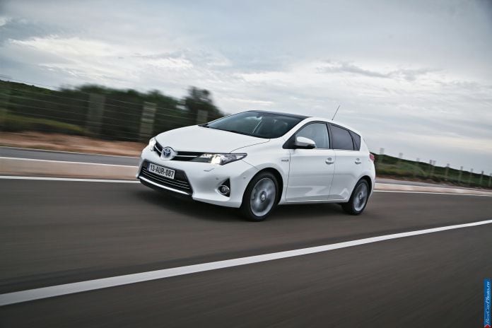 2013 Toyota Auris - фотография 20 из 77