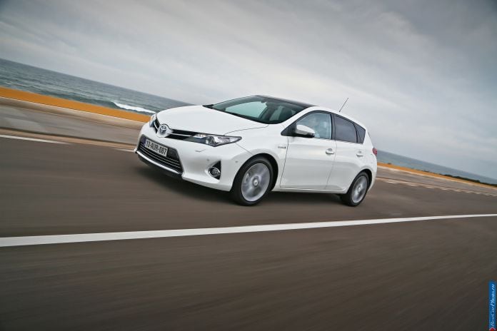 2013 Toyota Auris - фотография 21 из 77