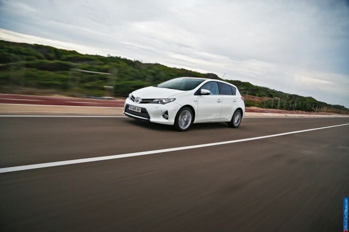 2013 Toyota Auris - фотография 26 из 77