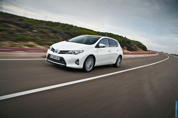 2013 Toyota Auris - фотография 29 из 77