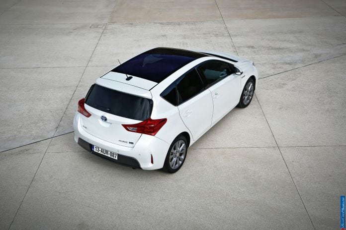 2013 Toyota Auris - фотография 42 из 77