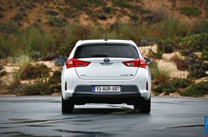 2013 Toyota Auris - фотография 47 из 77